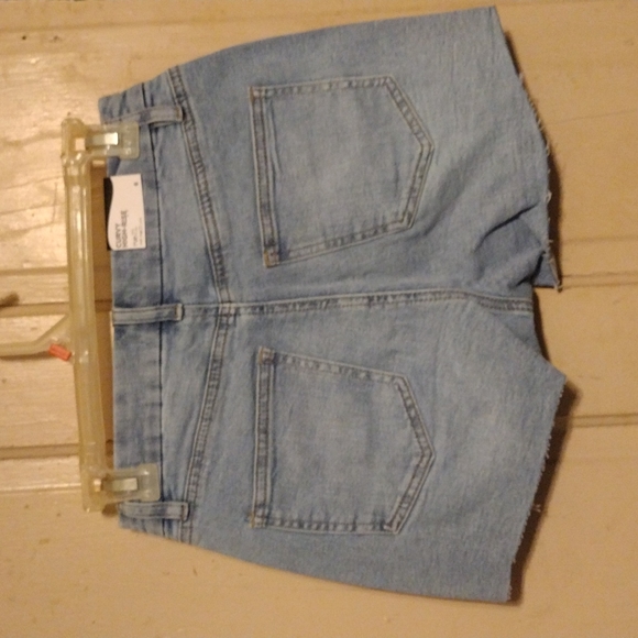 rue21 distressed shorts - Picture 2 of 2
